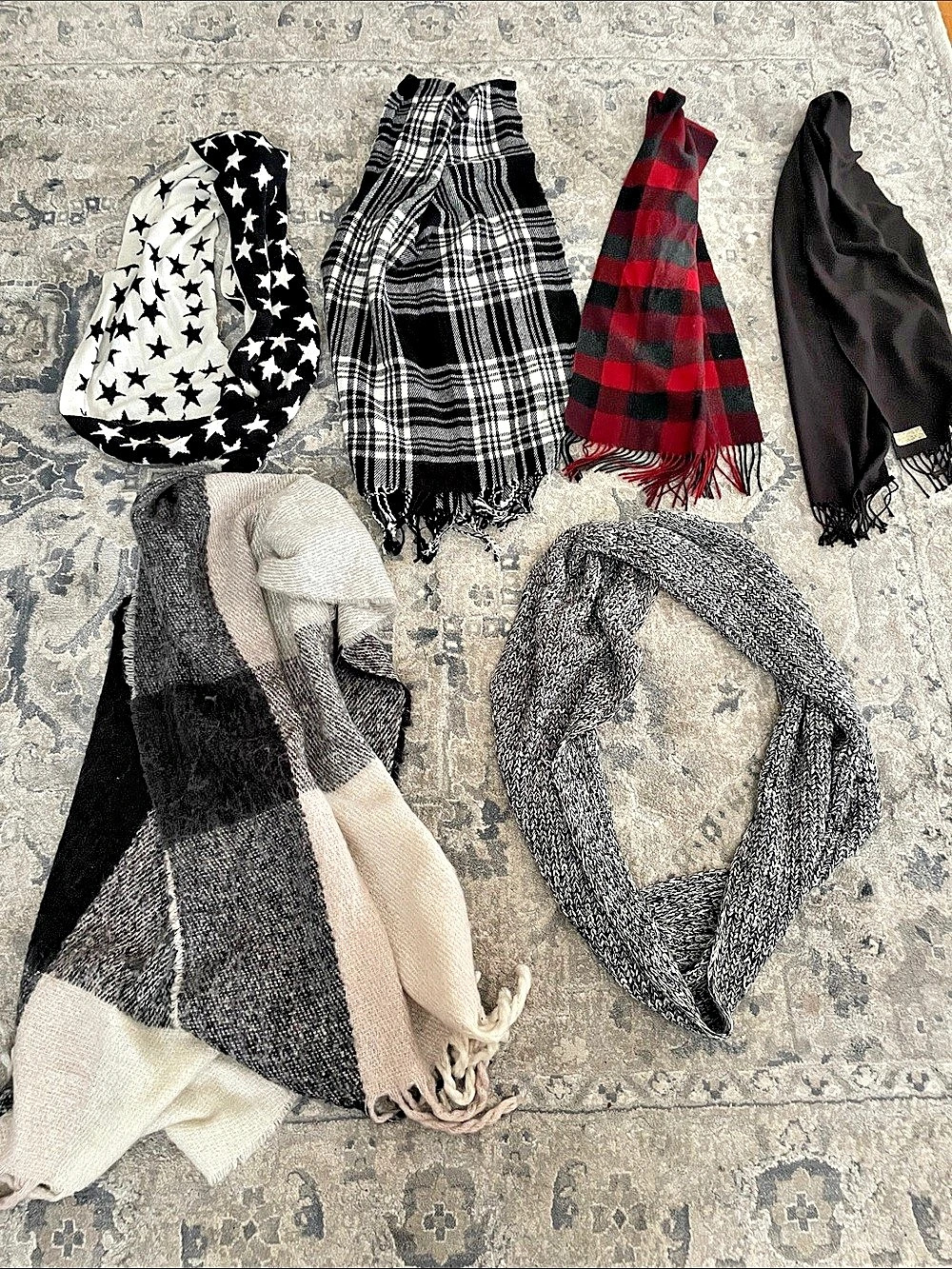 Women's Scarf Lot Plaid Black Gray
